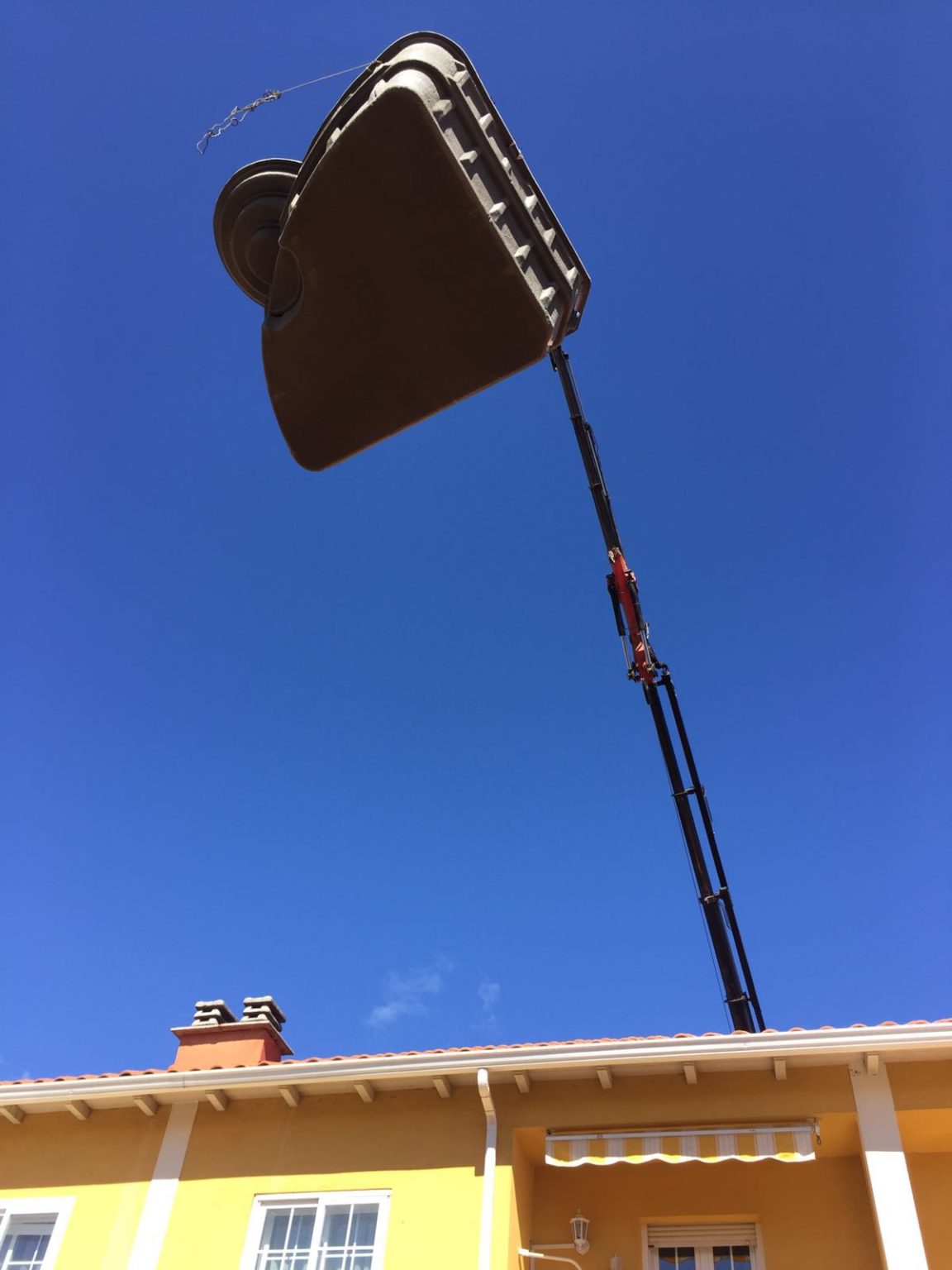 INSTALACIÓN DE PISCINA EN % PATIO PEQUEÑO